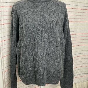 Gray Brooklyn Cable Knit Sweater - soft size large new with tags